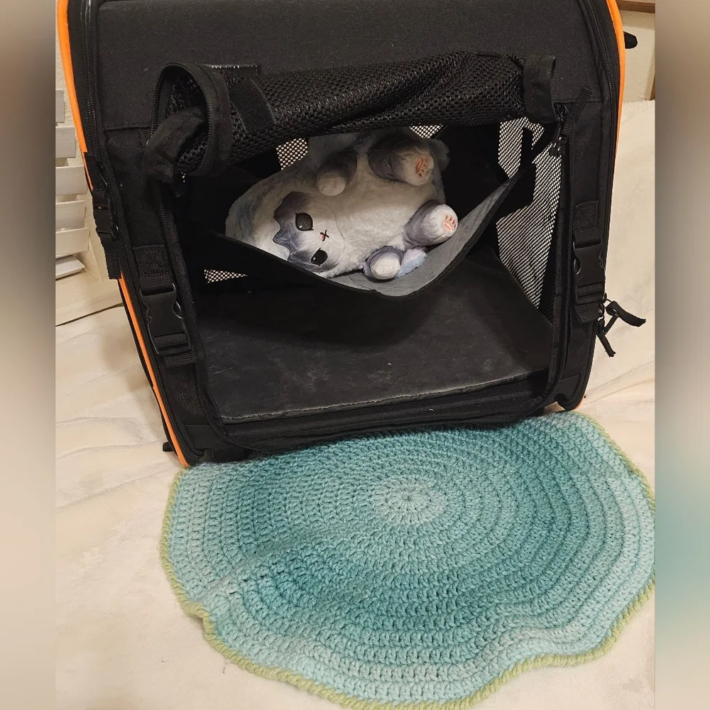 Handmade Crochet Round Pet Bed Or Kennel Rug in Blue and Green